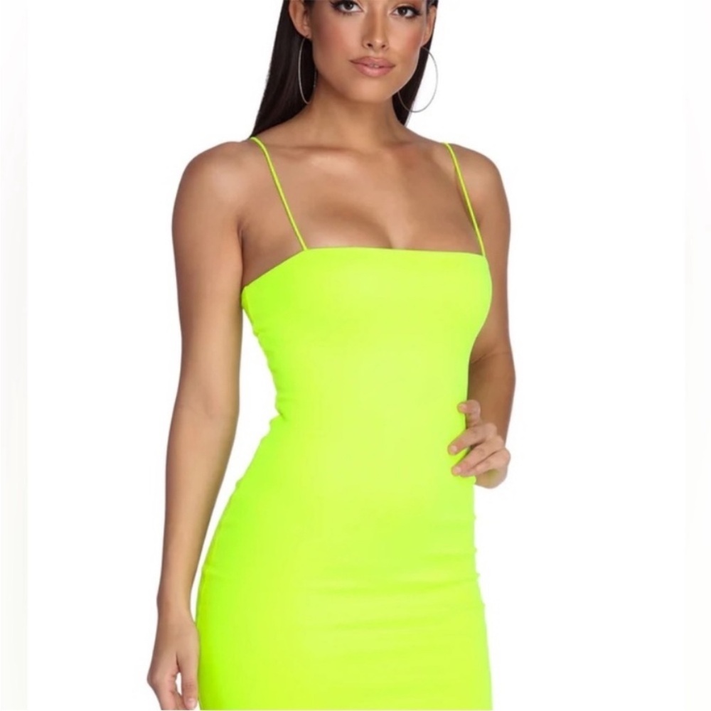 Zara brand new with tags dress,  size small.  Never used , 95% cotton  5% elasti